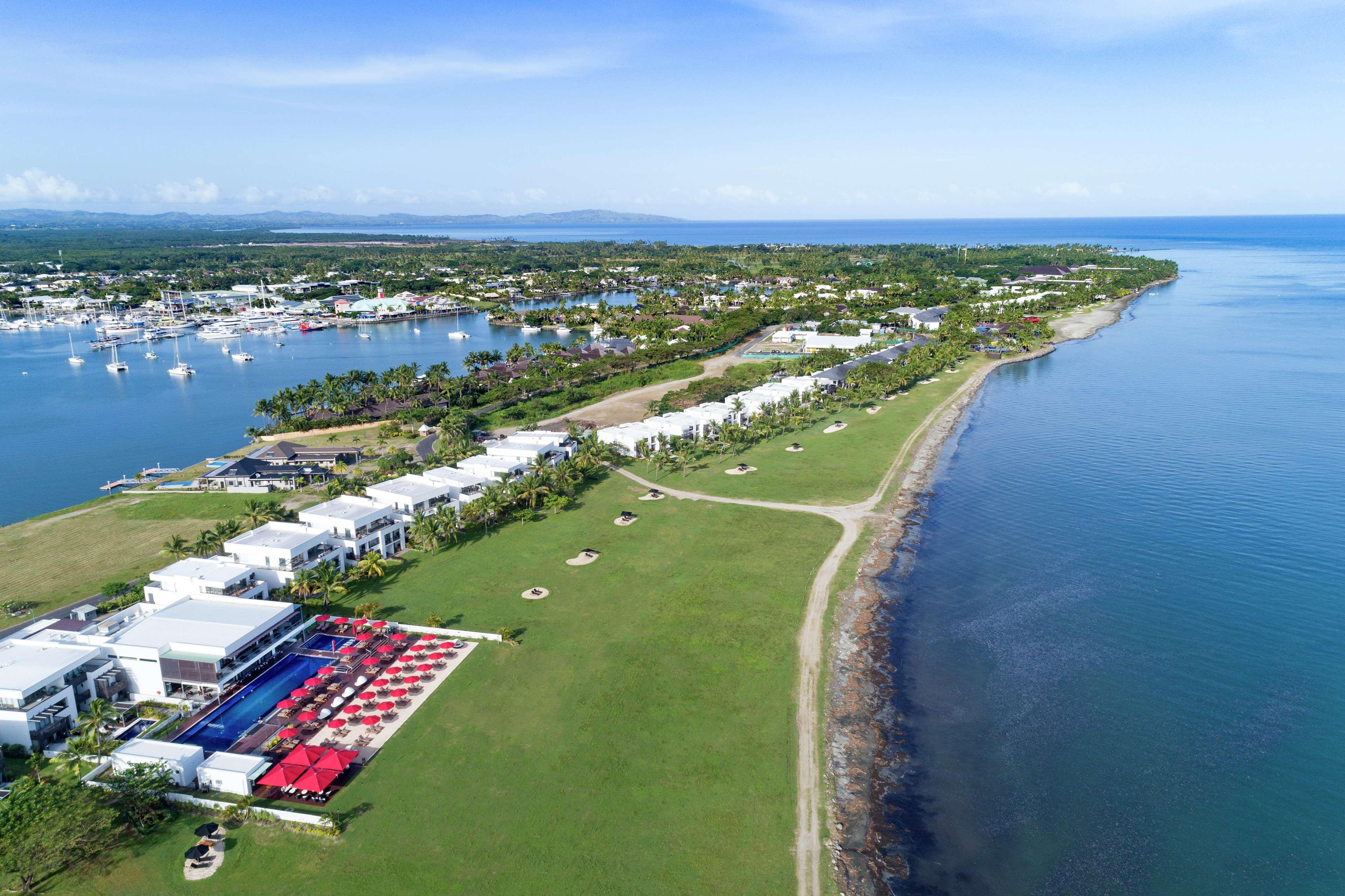Hilton Fiji Beach Resort And Spa Denarau Island Kültér fotó Aerial view of the resort