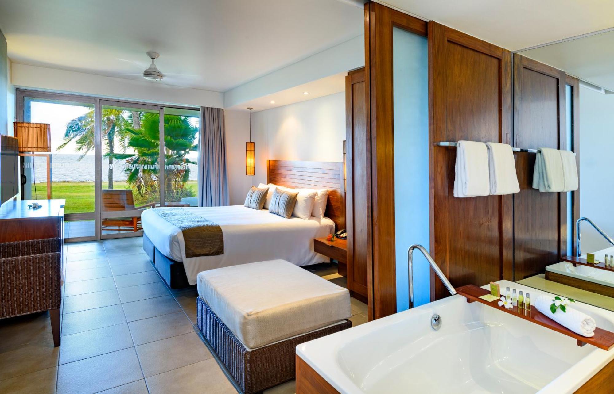 Hilton Fiji Beach Resort And Spa Denarau Island Kültér fotó Deluxe Ocean View Room